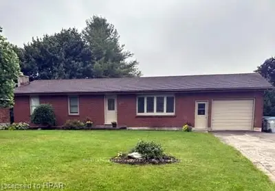 17 PARKER Drive, Morris Turnberry, ON N0G 1E0