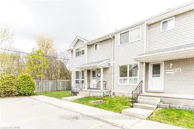 409 THOMPSON Road 12, London South, ON N5Z 4Z1