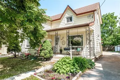 23 MCKENZIE Street, Stratford, ON N5A 2B5