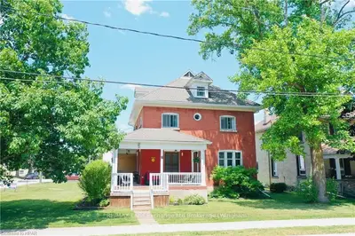 8 UNION Street W, South Bruce, ON N0G 2S0