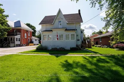 336 VICTORIA Avenue N, North Perth, ON N4W 1T1