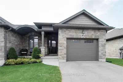53 ROTH Street 14, East Zorra-Tavistock, ON N0B 2R0