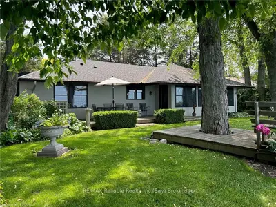 72605 PRINCESS Street, Bluewater, ON N0M 2T0