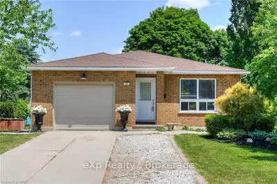 36 DUNSFORD CR Crescent, St. Marys, ON N4X 1B7