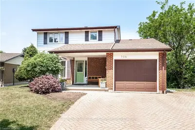 106 MEIGHEN Mews, Stratford, ON N4Z 1B5