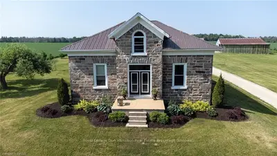40949 AMBERLEY ROAD, Morris Turnberry, ON, N0G 2W0