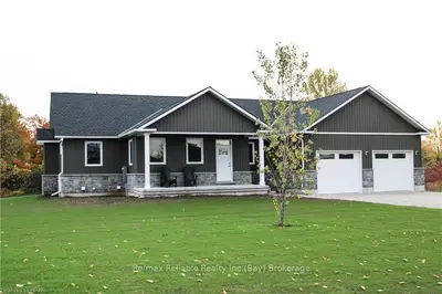 8 FAWN CREEK Lane, Bluewater, ON N0M 1G0