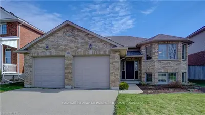 131 VANEVERY Way, Stratford, ON N5A 8C1