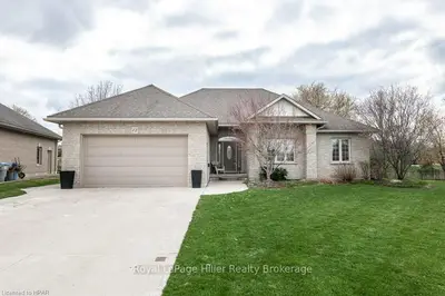 12 JOLENE Court, Perth East, ON N0K 1M0