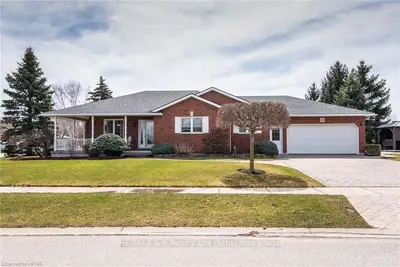 230 Frederick Court, East Zorra-Tavistock, ON N0B 2R0