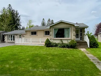 760 ELIZABETH Street, Huron East, ON N0G 1H0
