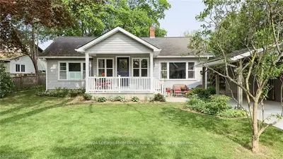 25 ORCHARD Road, Lambton Shores, ON N0M 1T0