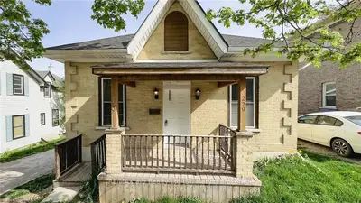 229 QUEEN Street E, St. Marys, ON N4X 1C2