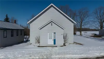 20 BRANDON Street, Morris Turnberry, ON N0G 1E0