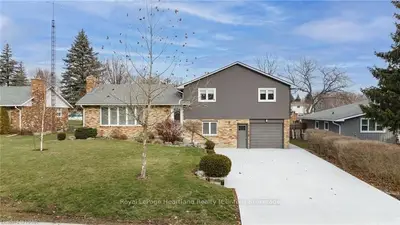 28 CHURCH Street, Lambton Shores, ON N0N 1J0