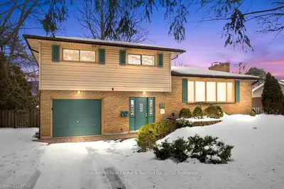 59 BRENTWOOD Crescent, London North, ON N6G 1X4