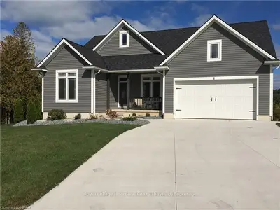 1 FAWN CREEK Lane, Bluewater, ON N0M 1G0