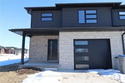 14 LINDA Drive, Huron East, ON N0K 1W0