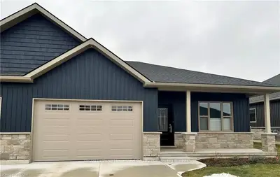 15 SILVERCREEK Road, Huron East, ON N0K 1W0