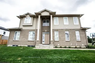 1718 Henrica Avenue, London North, On N6g 0y2
