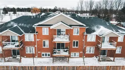 150 BORDEN Street 5, Stratford, ON N5A 0G1