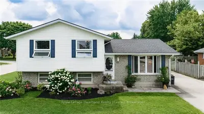 61 ALEXANDER Street E, South Huron, ON N0M 1S3