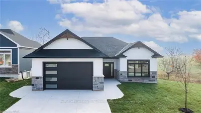648 Gloria Street, North Huron, ON N0M 1H0