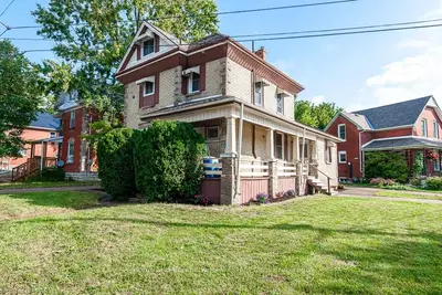 539 DOWNIE ST Street, Stratford, ON N5A 1Y3
