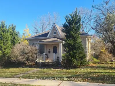 26 LOUISE Street, Stratford, ON N5A 2E2