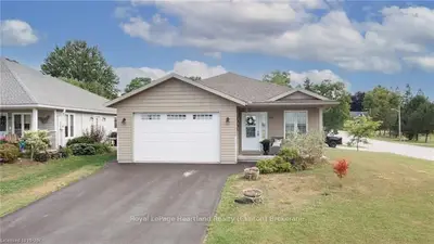 62 CROMBIE Street, Huron East, ON N0K 1W0