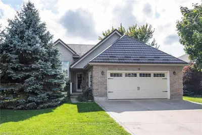 18 BRIARHILL Road, Huron East, ON N0K 1W0