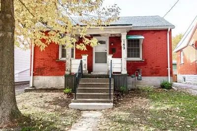 142 KING Street, Stratford, ON N5A 4S3