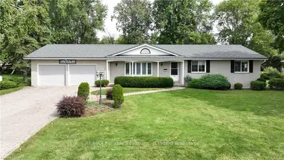 244 KING Street, North Huron, ON N0M 1H0