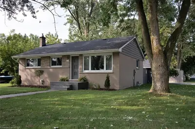 401 ROGERS Avenue, St. Marys, ON N4X 1B2