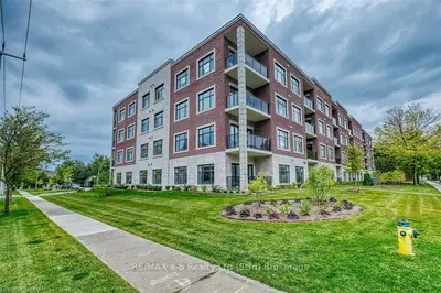 235 John Street N 106, Stratford, ON N5A 0G7