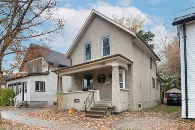 38 Mowat Street, Stratford, ON N5A 2B7