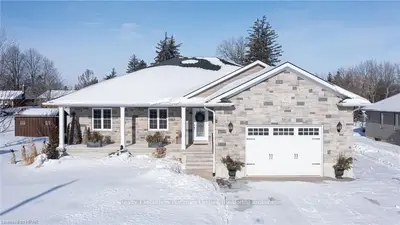 40 CARNOCHAN Street, Huron East, ON N0K 1G0