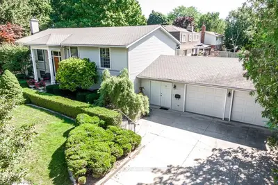 23 BEDFORD Drive, Stratford, ON N5A 5J6