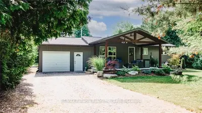 72198 LAKESHORE Drive, Bluewater, ON N0M 1N0