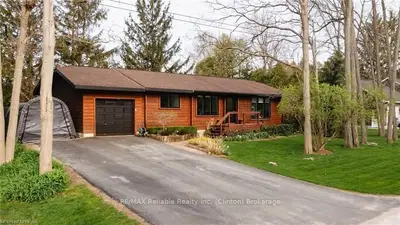 15 SARNIA Street, Bluewater, ON N0M 1G0