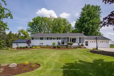 43654 HURON Road, Huron East, ON N0K 1W0