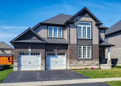 16 ANDERSON CRESCENT Crescent, Stratford, ON N5A 7S2