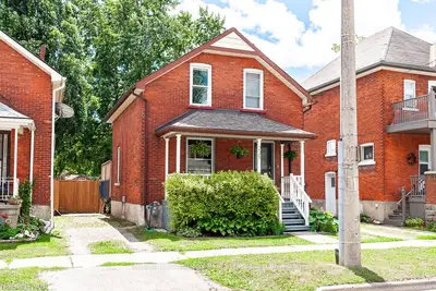 225 DOURO Street, Stratford, ON N5A 3S1