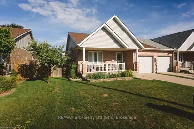 378 DUFFERIN Street, Stratford, ON N5A 8B3