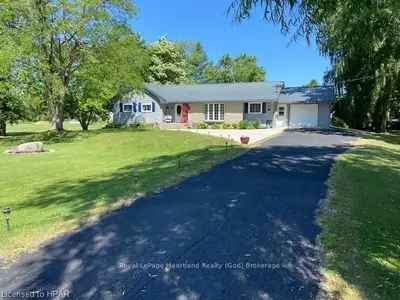 90323 LONDON Road, North Huron, ON N0G 2W0