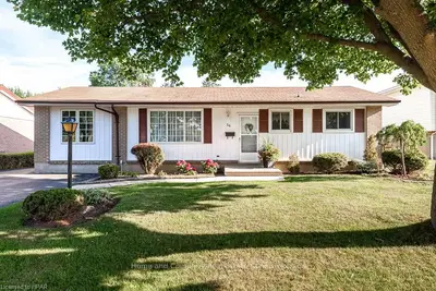 56 BRUCE Street, Stratford, ON N5A 4A1