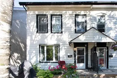 40 STRATFORD Street, Stratford, ON N5A 2H6