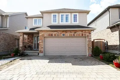 2483 ASIMA Drive, London South, ON N6M 0B4