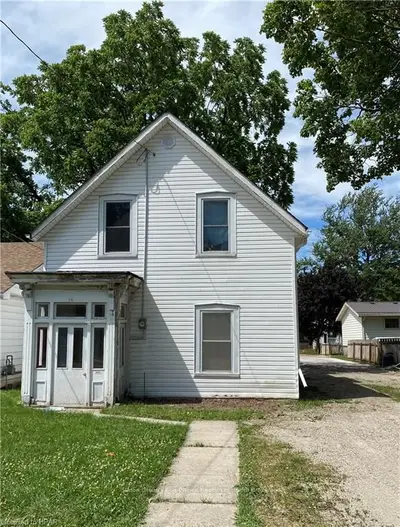 78 EAST GORE Street, Stratford, ON N5A 3X5