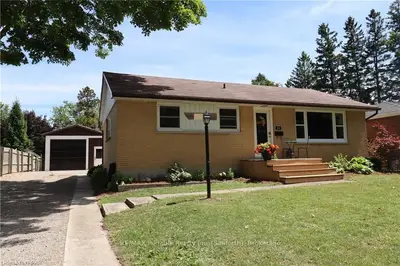62 COLEMAN Street, Huron East, ON N0K 1W0